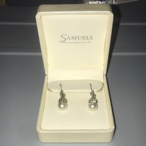 Pearl earrings